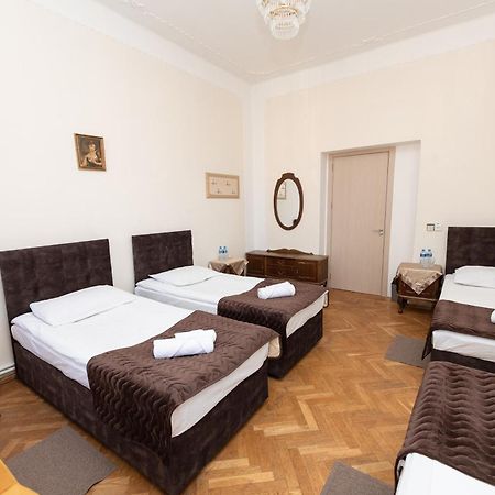 גורי Anna'S Guest House מראה חיצוני תמונה